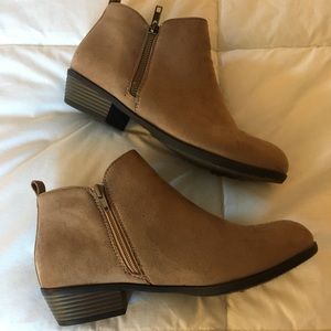 Pierre Dumas booties